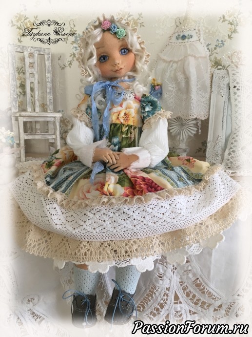 Коллекционная полностью текстильная куколка.