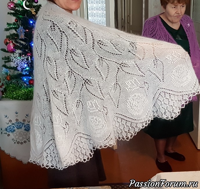 Шаль "Розовый куст"