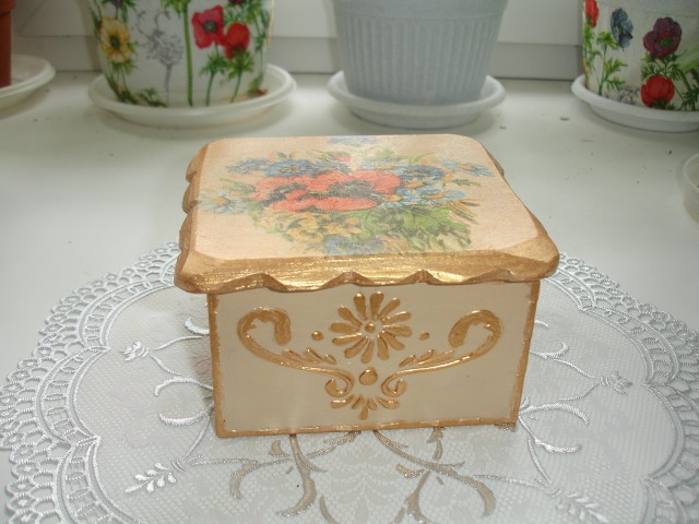 Золотая шкатулка