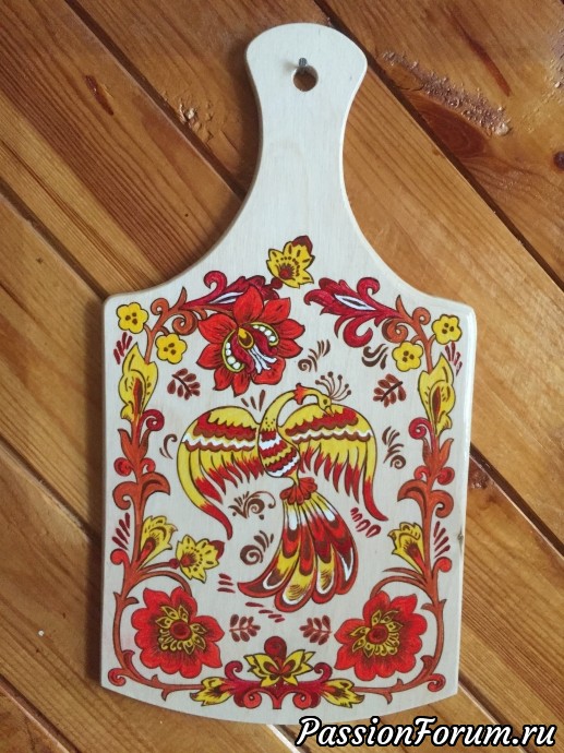 Декупаж-декупажем, но хотелось попробовать и это - роспись кухонных досок.