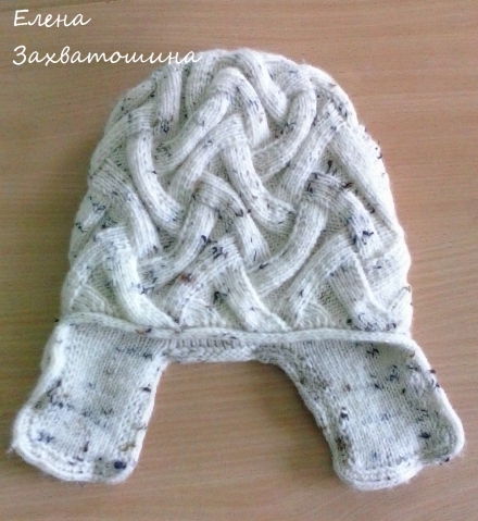 Зимний комплект (шапочка с ушками и манишка)