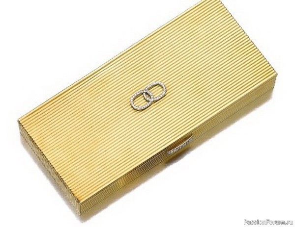 Сумочки и минодьеры от Cartier