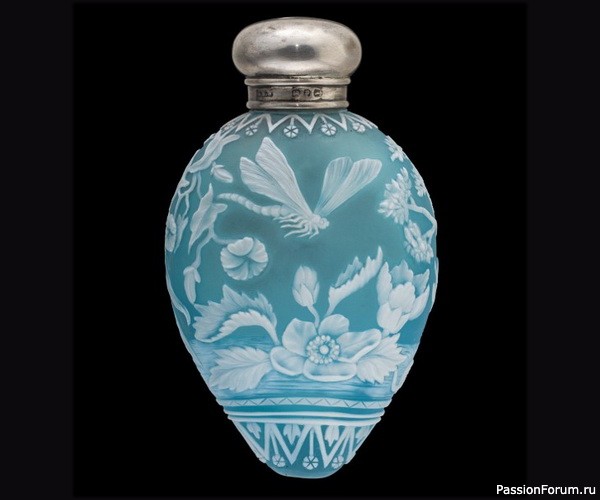 ​Флаконы фирмы Thomas Webb &amp; Sons