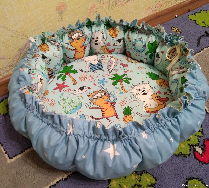 Мягкий лежачок под кошачий бочок