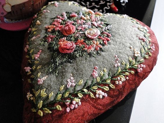 Самый нежный альбом для прекрасных дам. Уверена нет равнодушных)))