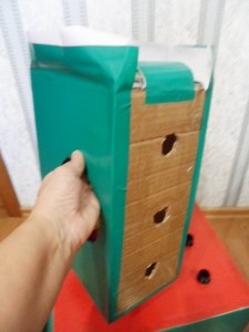Паровозик из коробок