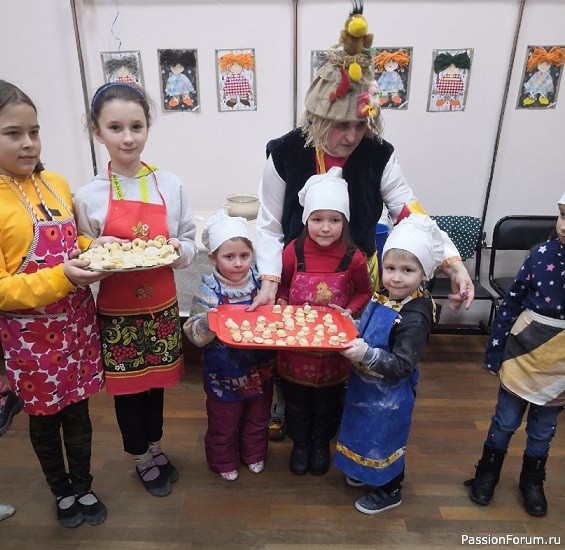 Новая жизнь старых вещей. Из простыней в поварской колпак.