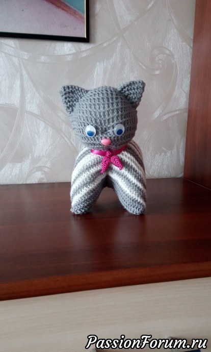 Вязаная кошечка.