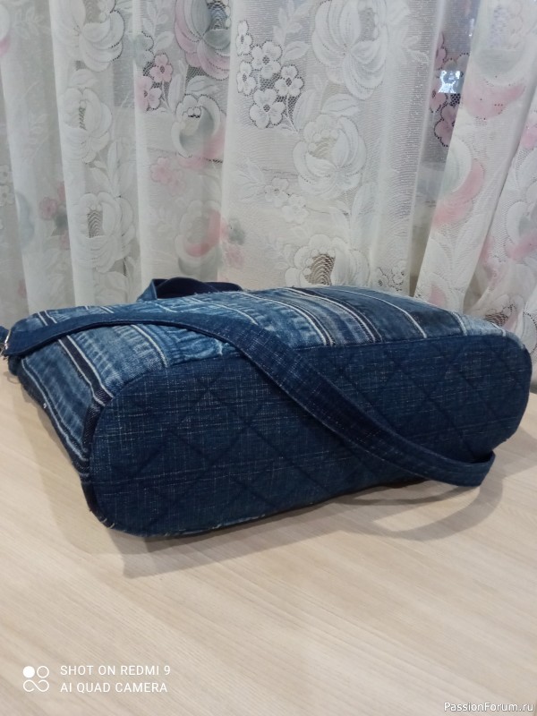 Джинсовая сумка из поясов