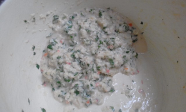 Приглашаю на мою кухню ( кабачковые оладушки )