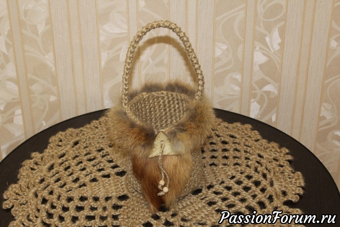 Корзинки из джута.