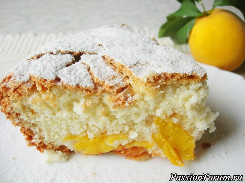 Шарлотка с персиками (яблоками). Рецепт еще из моего детства!