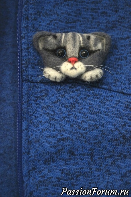 Котоброшь из овечьей шерсти