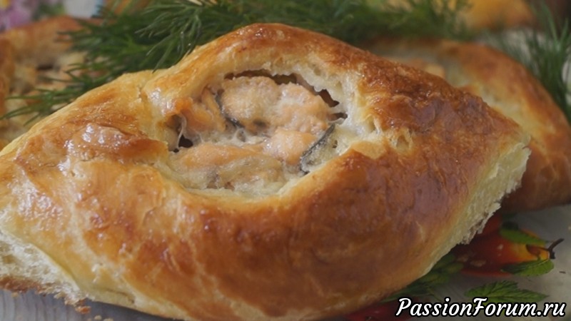 Пирожки с рыбой из быстрого дрожжевого слоеного теста. Просто и Вкусно