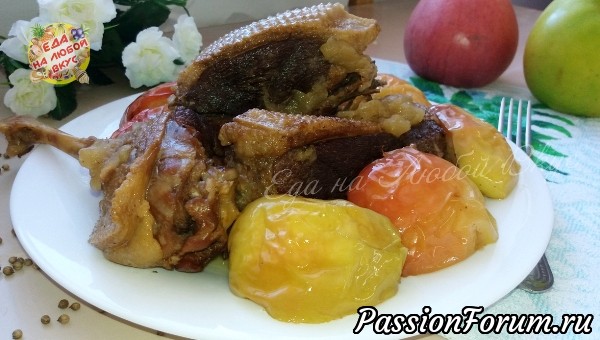 Гусь с яблоками без духовки &ndash; просто и реально!