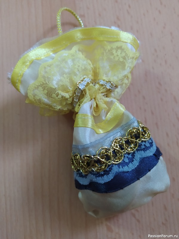 Ну вот и моя зайчиха собралась на конкурс.