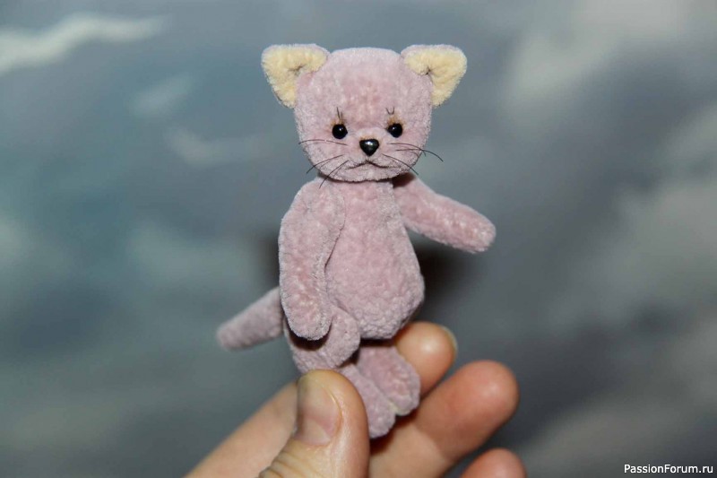 Кошечка Алисия