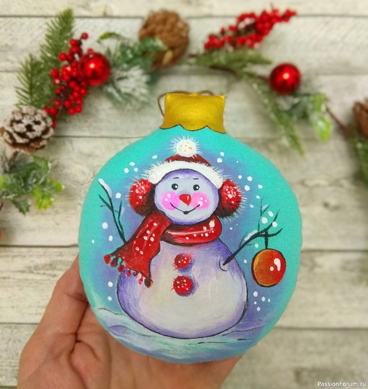 Ёлочная игрушка бывает и такой )))