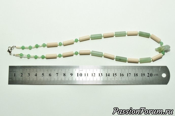 Продаю украшения из зелёных камней