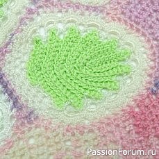 Фото моих работ. Блуза с розами по рукавам.