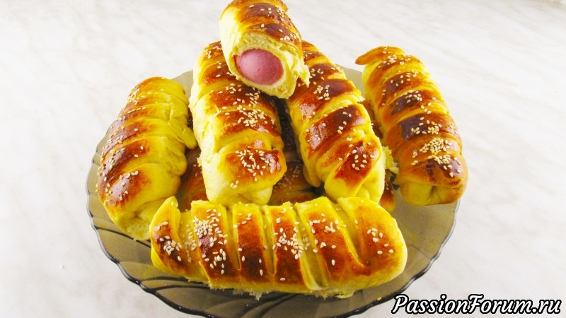 Эти булочки с сосисками так вкусны, что не успевают остыть!