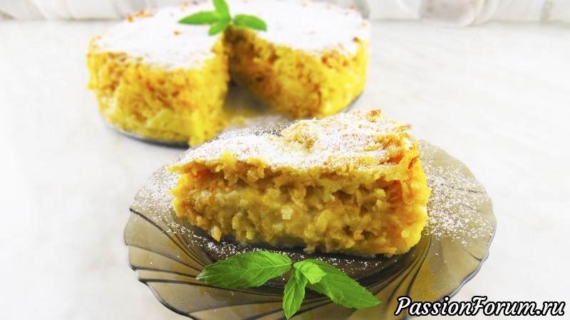 Насыпной яблочно-манный пирог, очень сочный и нежный!