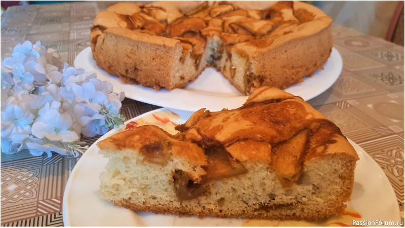 Пирог с карамелизированными яблоками