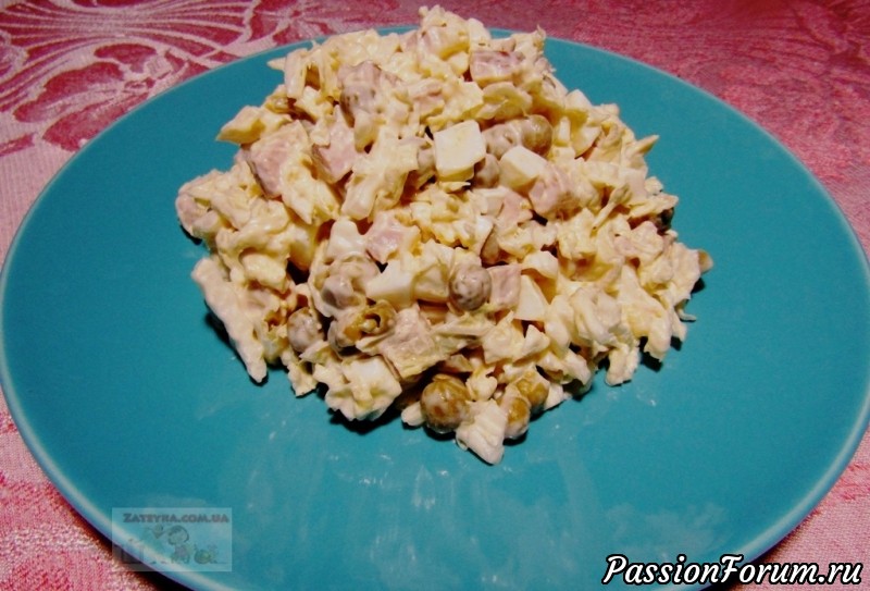 Салат с пекинской капустой и копченым мясом