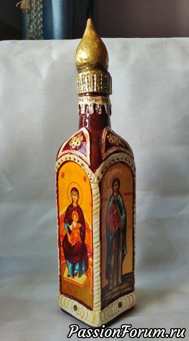 Бутылки и карандашницы