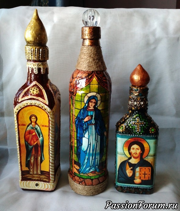 Бутылки и карандашницы