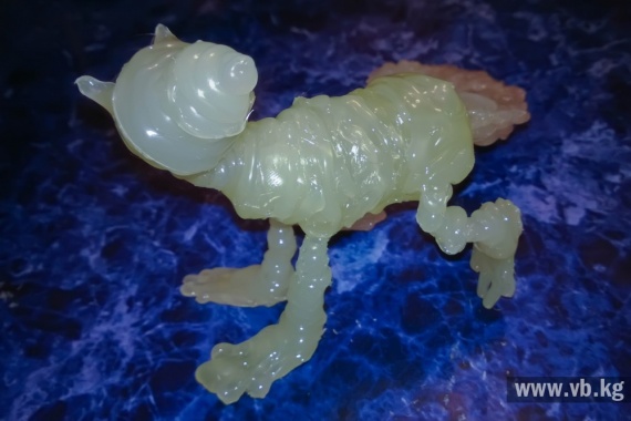 Оригинальная игрушка из горячего клея.МК